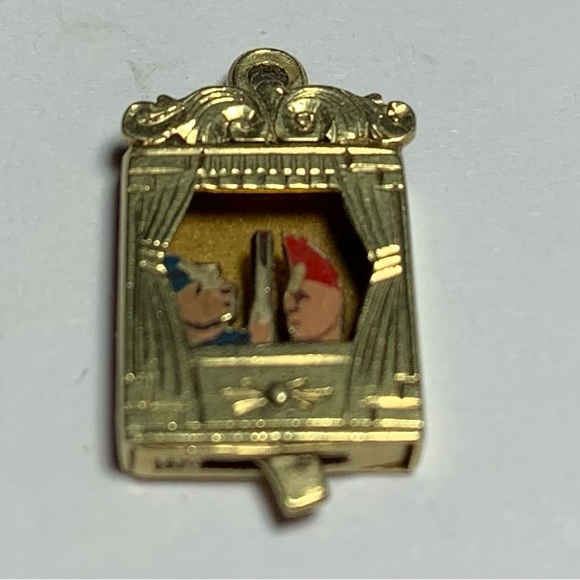 14K Yellow Gold Articulated 3D Punch and Judy Theater Charm Pendant Antique? - Picture 4 of 11